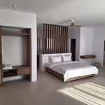Muro Suites
